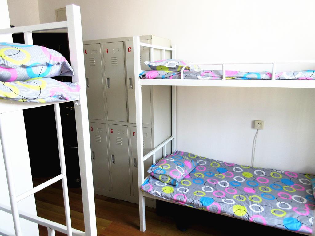 25°C Four Season Youth Hostel Ціндао Номер фото