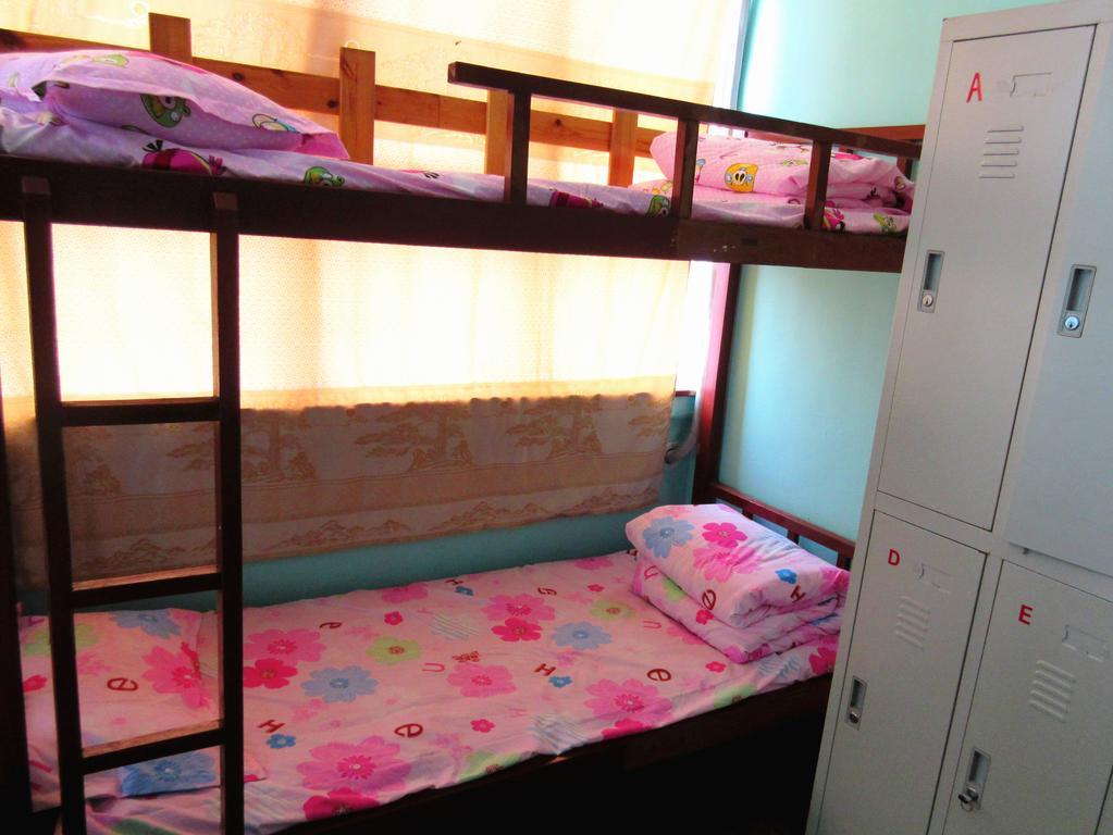 25°C Four Season Youth Hostel Ціндао Номер фото